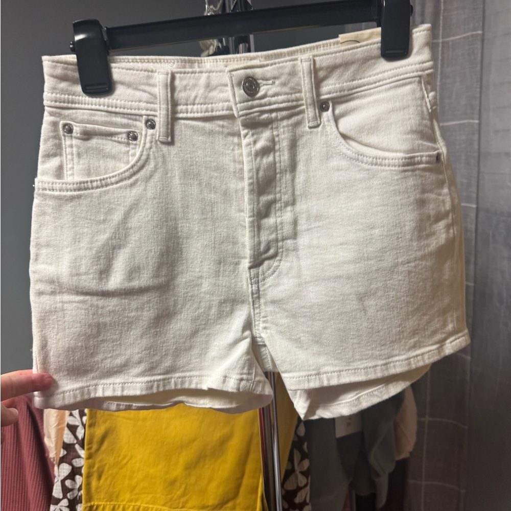 We The Free - CRVY Bellarosa High-Rise Vintage Shorts in White Size 27 RT $88